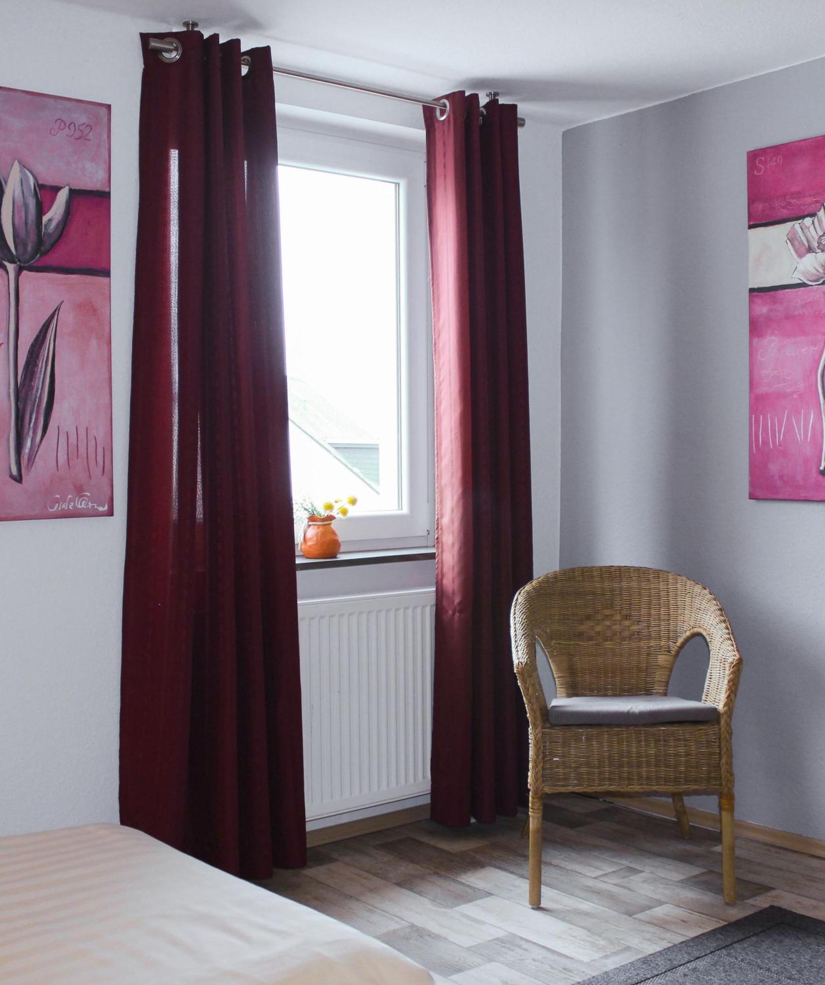 Haus Uni 3 *